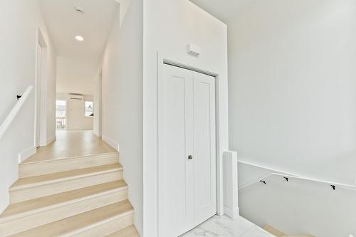 Hall d'entrée/Vestibule - 3809 Rue Émile-Chartier, Sherbrooke (Les Nations), QC - Indoor Photo Showing Other Room