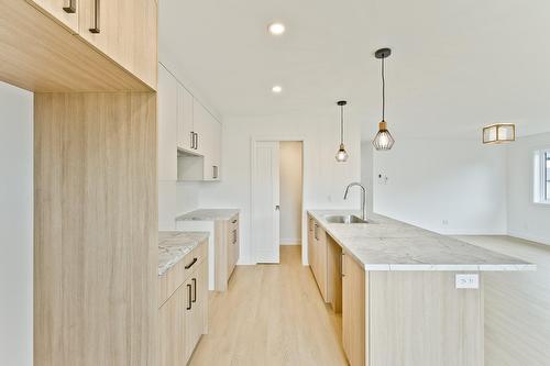 Cuisine - 3809 Rue Émile-Chartier, Sherbrooke (Les Nations), QC - Indoor Photo Showing Kitchen