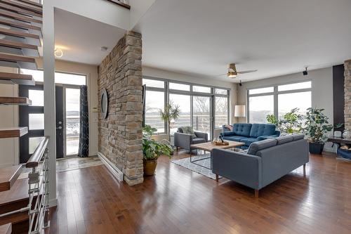 Living room - 955 Rue Des Cimes, Sainte-Adèle, QC - Indoor Photo Showing Living Room