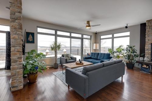 Living room - 955 Rue Des Cimes, Sainte-Adèle, QC - Indoor Photo Showing Living Room With Fireplace