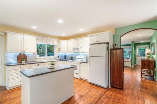 83 Bridgewater Lane, Parksville, BC 