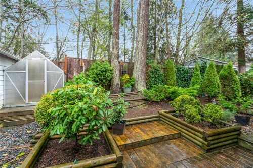 83 Bridgewater Lane, Parksville, BC 