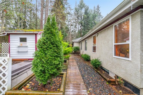 83 Bridgewater Lane, Parksville, BC 