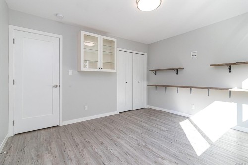 1991 Dean Park Rd, North Saanich, BC 