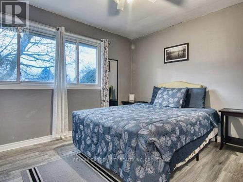 3664 Arlington Avenue, Niagara Falls (Stamford), ON - Indoor Photo Showing Bedroom