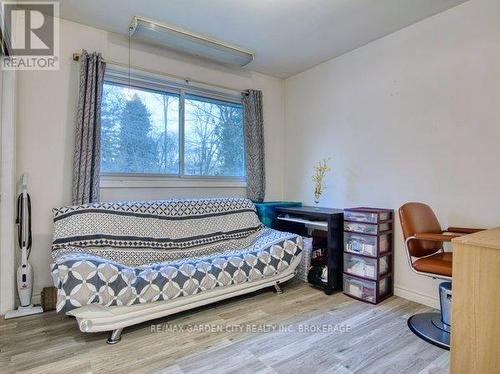 3664 Arlington Avenue, Niagara Falls (Stamford), ON - Indoor Photo Showing Bedroom