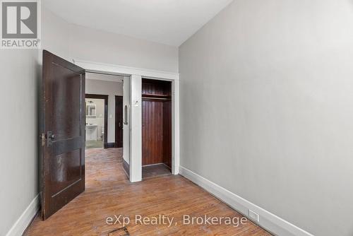 32 - 109 Downie Street, Stratford, ON - Indoor Photo Showing Other Room