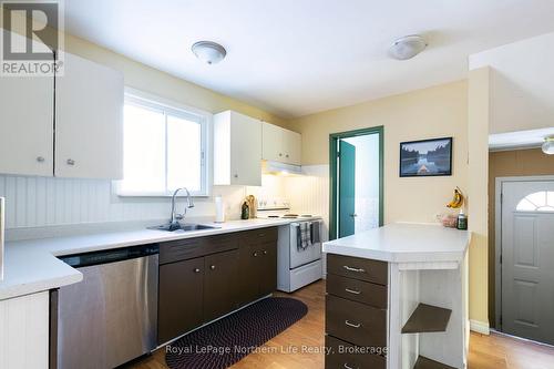 570 High Street, North Bay (Central), ON - Indoor Photo Showing Kitchen