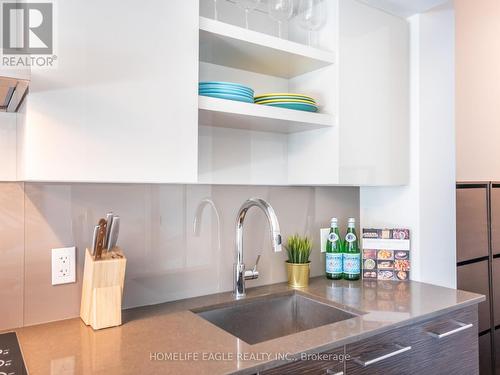 02 - 1030 King Street W, Toronto, ON - Indoor