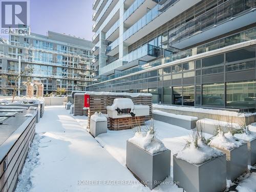 02 - 1030 King Street W, Toronto, ON - Outdoor