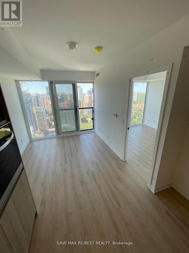 3707 - 319 Jarvis Street, Toronto, ON - Indoor Photo Showing Other Room