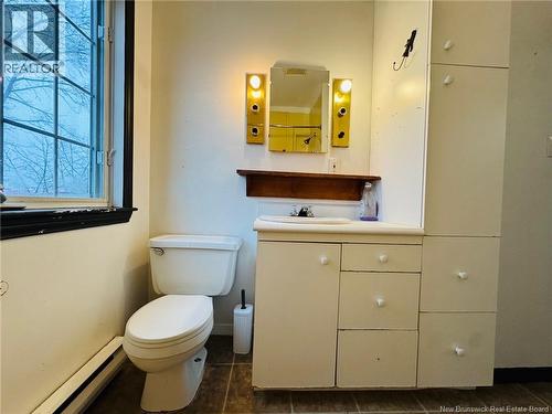 369 Adelaide Street, Dalhousie, NB - Indoor Photo Showing Bathroom
