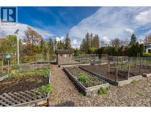2030 Wilkinson Street, Kelowna, BC - Outdoor