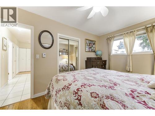 2030 Wilkinson Street, Kelowna, BC - Indoor Photo Showing Bedroom