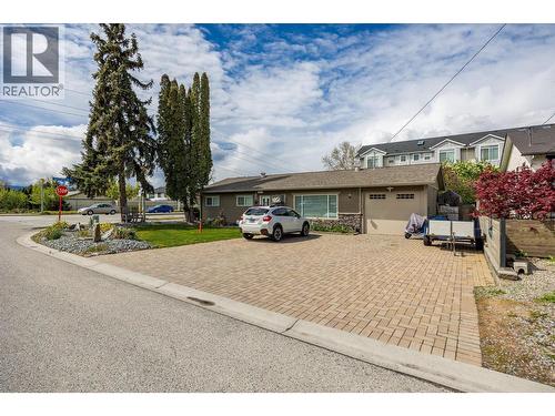 2030 Wilkinson Street, Kelowna, BC - Outdoor
