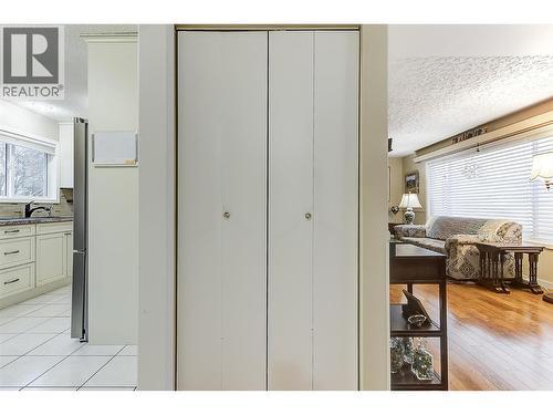 2030 Wilkinson Street, Kelowna, BC - Indoor