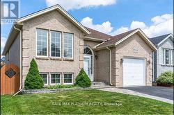24 LIMERICK LANE  Brantford, ON N3T 6L3