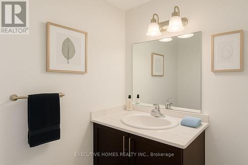 129 - 2635 Bateman Trail, London South, ON - Indoor Photo Showing Bathroom