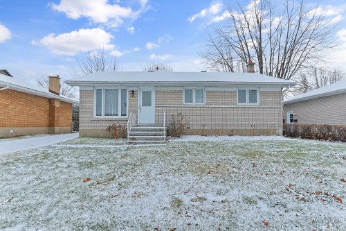 371 Rue Taillefer  Salaberry-De-Valleyfield, QC J6T 2Z9