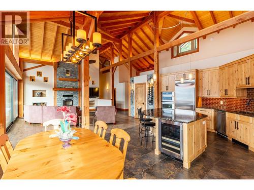 234 Walkers Lane, Kootenay Bay, BC - Indoor