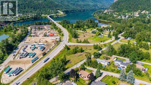2170 Bayview Road, Castlegar, BC 