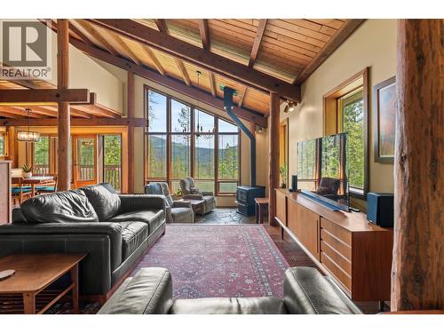 1099 Enderby Mabel Lake Road, Enderby, BC - Indoor