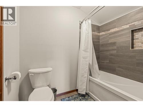 1099 Enderby Mabel Lake Road, Enderby, BC - Indoor Photo Showing Bathroom