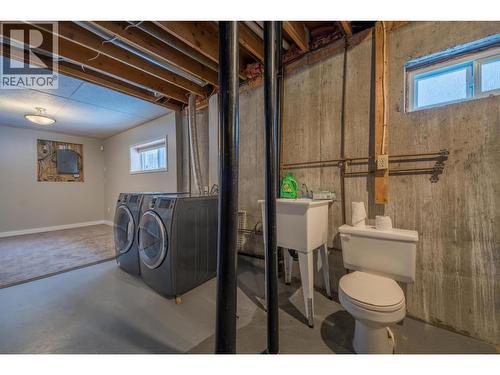 6151 Poplar Place, Prince George, BC - Indoor Photo Showing Laundry Room