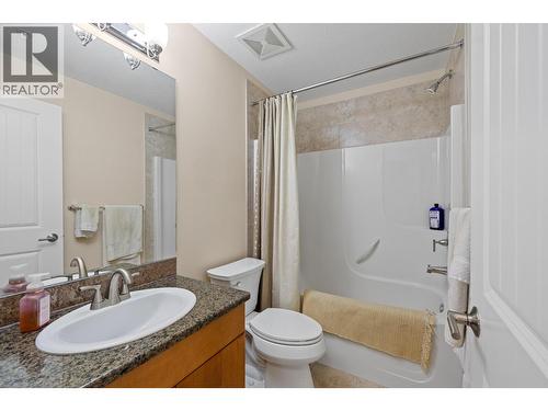 2011 Agassiz Road Unit# 205, Kelowna, BC - Indoor Photo Showing Bathroom