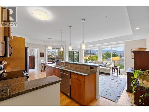 2011 Agassiz Road Unit# 205, Kelowna, BC - Indoor Photo Showing Kitchen With Double Sink