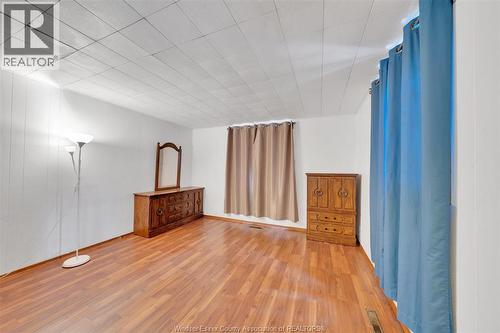 764 Windsor Avenue, Windsor, ON - Indoor Photo Showing Other Room