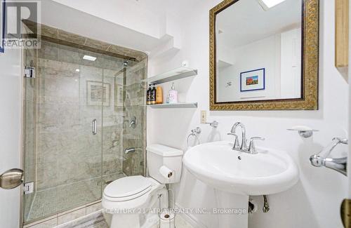 223 Willowdale Avenue, Toronto, ON - Indoor Photo Showing Bathroom
