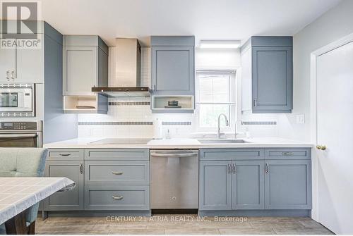 223 Willowdale Avenue, Toronto, ON - Indoor Photo Showing Kitchen