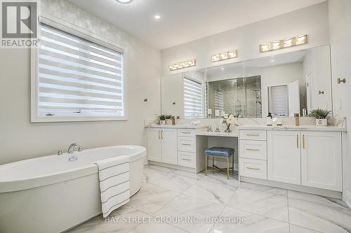 48 Red Giant Street W, Richmond Hill, ON - Indoor Photo Showing Bathroom