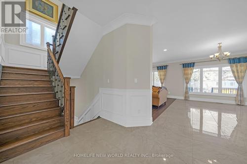 10 Stancroft Drive, Richmond Hill, ON - Indoor Photo Showing Other Room