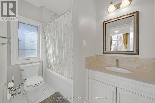 10 Stancroft Drive, Richmond Hill, ON - Indoor Photo Showing Bathroom