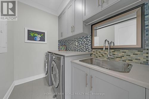 10 Stancroft Drive, Richmond Hill, ON - Indoor Photo Showing Laundry Room