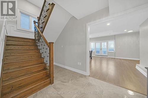 10 Stancroft Drive, Richmond Hill, ON - Indoor Photo Showing Other Room