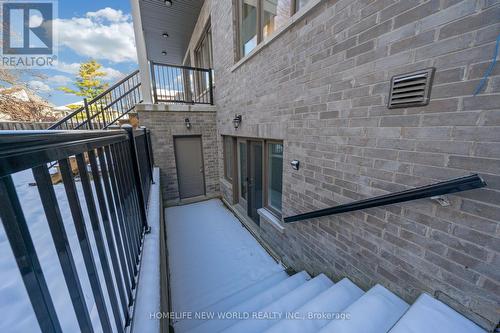 10 Stancroft Drive, Richmond Hill, ON - Outdoor With Exterior