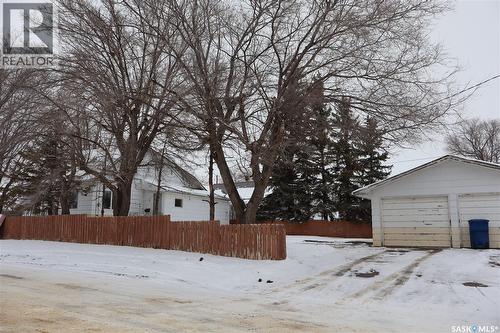 102 1St Avenue E, Coronach, SK - Outdoor