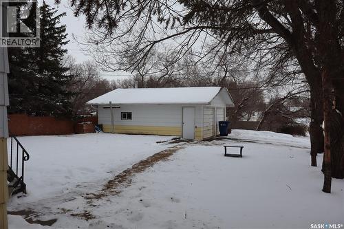 102 1St Avenue E, Coronach, SK - Outdoor