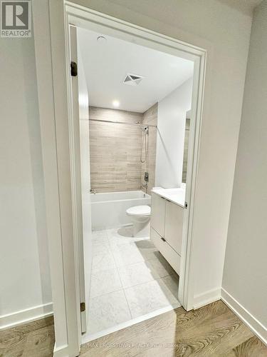 Bathroom 2 - 1207 - 1926 Lake Shore Drive W, Toronto, ON - Indoor Photo Showing Bathroom