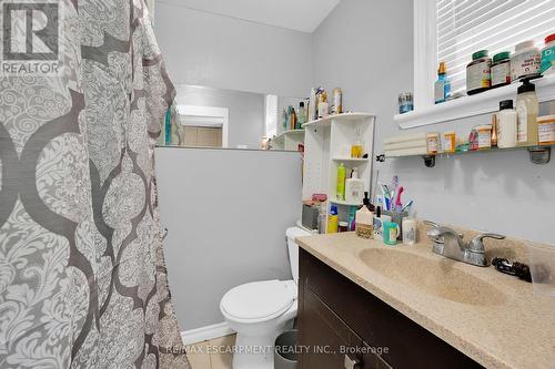 942 Upper Gage Avenue, Hamilton, ON - Indoor Photo Showing Bathroom