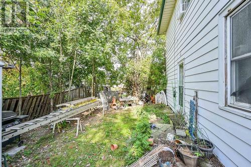 942 Upper Gage Avenue, Hamilton, ON - Outdoor