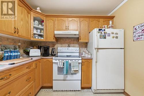 1055 Irondale Road, Minden Hills (Snowdon), ON - Indoor Photo Showing Kitchen