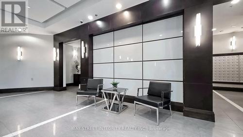 Ph01 - 75 King William Crescent, Richmond Hill, ON - Indoor Photo Showing Other Room