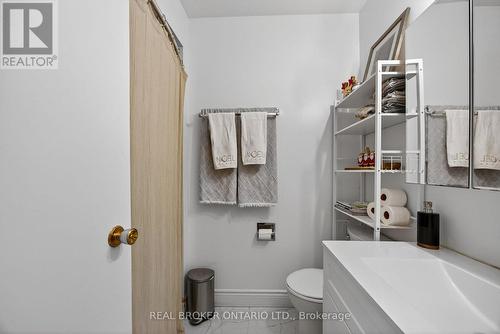 7 Varden Crescent, Barrie, ON - Indoor Photo Showing Bathroom