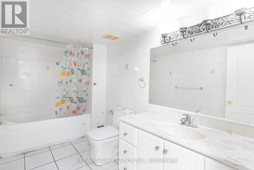 22 Livingston Drive, Caledon, ON - Indoor Photo Showing Bathroom