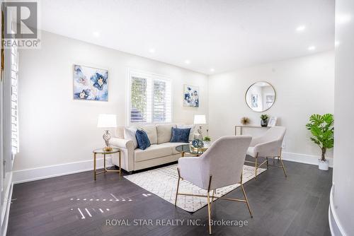 22 Livingston Drive, Caledon, ON - Indoor Photo Showing Living Room