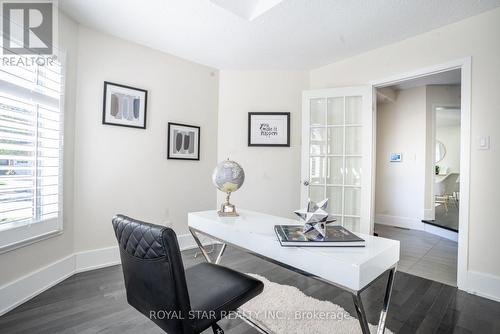 22 Livingston Drive, Caledon, ON - Indoor Photo Showing Office